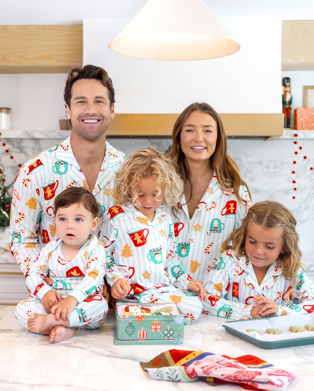 PatPat Family Matching Christmas Pajamas Mug Print Green